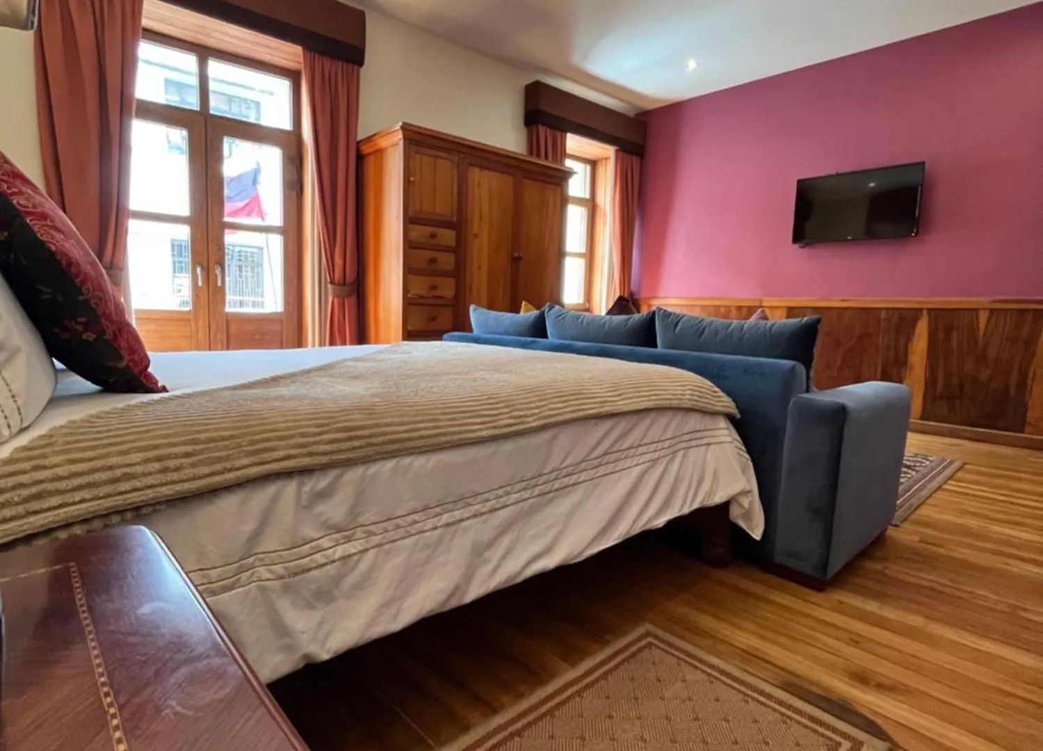Pepe'S House Cuenca I Hotel & Boutique Hostel