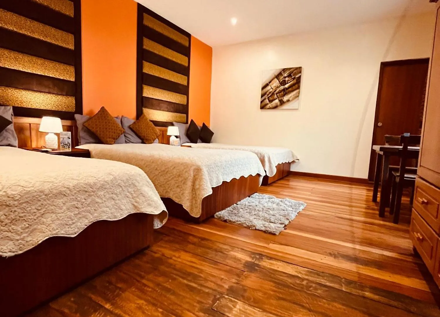 Pepe'S House Cuenca I Hotel & Boutique Hostel
