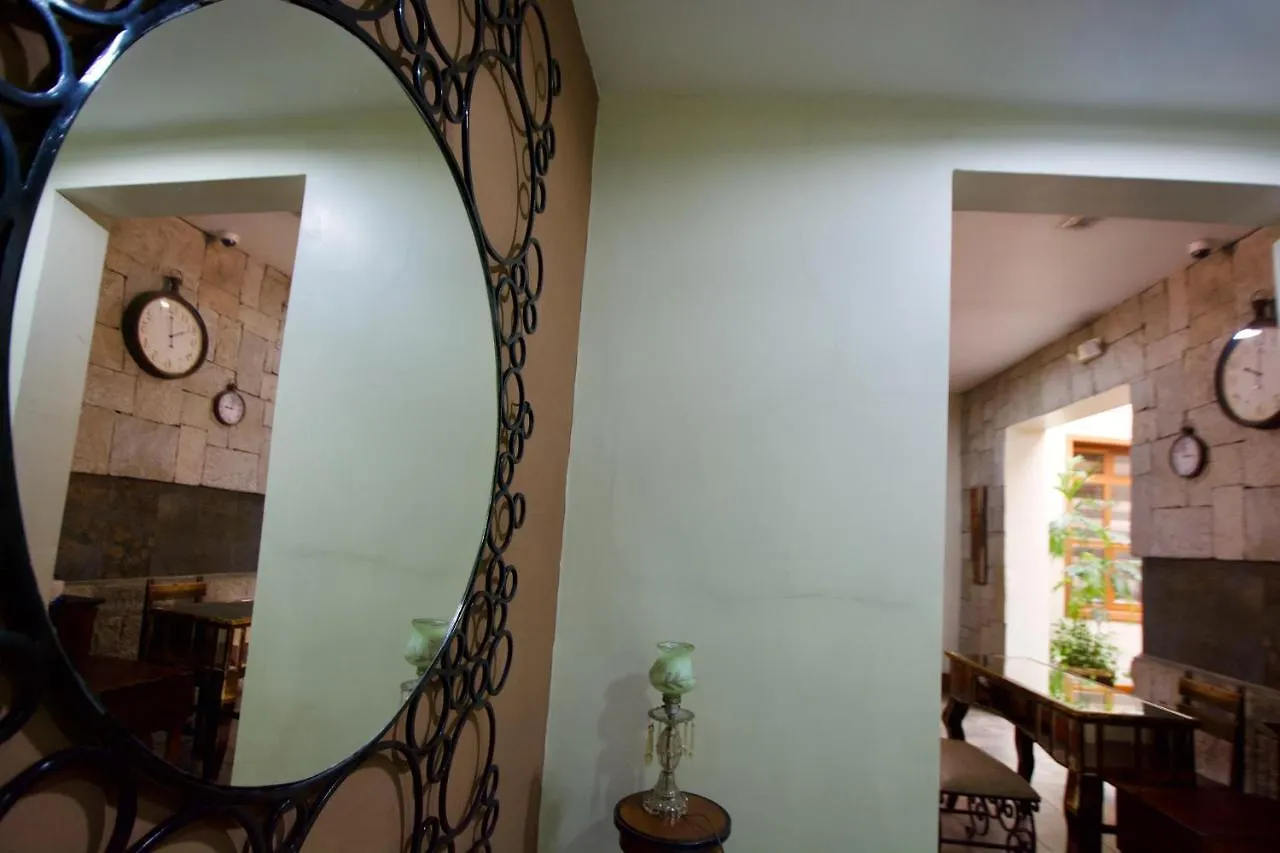 Pepe'S House Cuenca I Hotel & Boutique Hostel