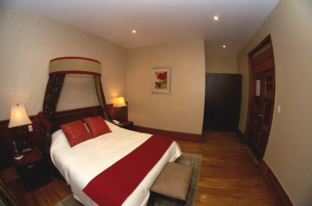 Pepe'S House Cuenca I Hotel & Boutique Hostel
