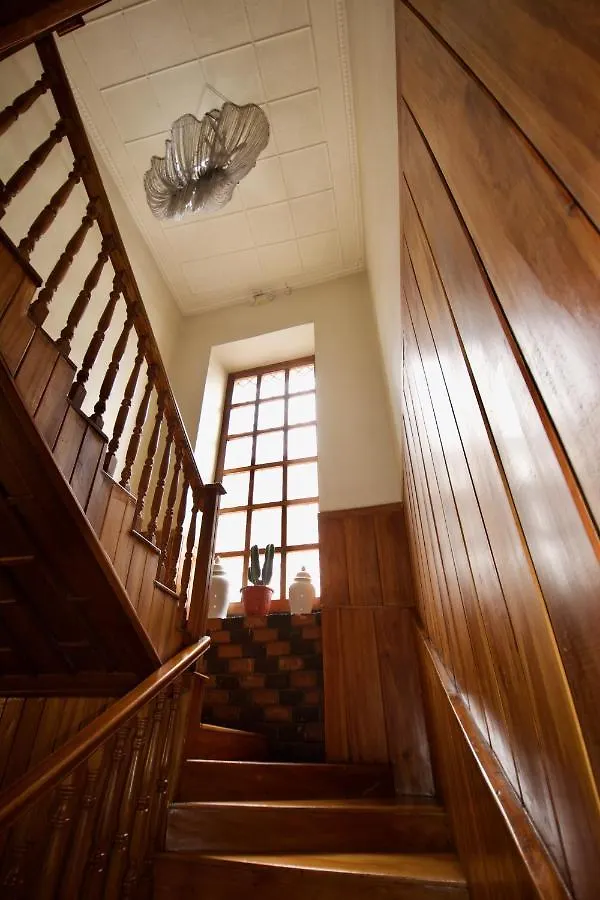 Pepe'S House Cuenca I Hotel & Boutique Hostel
